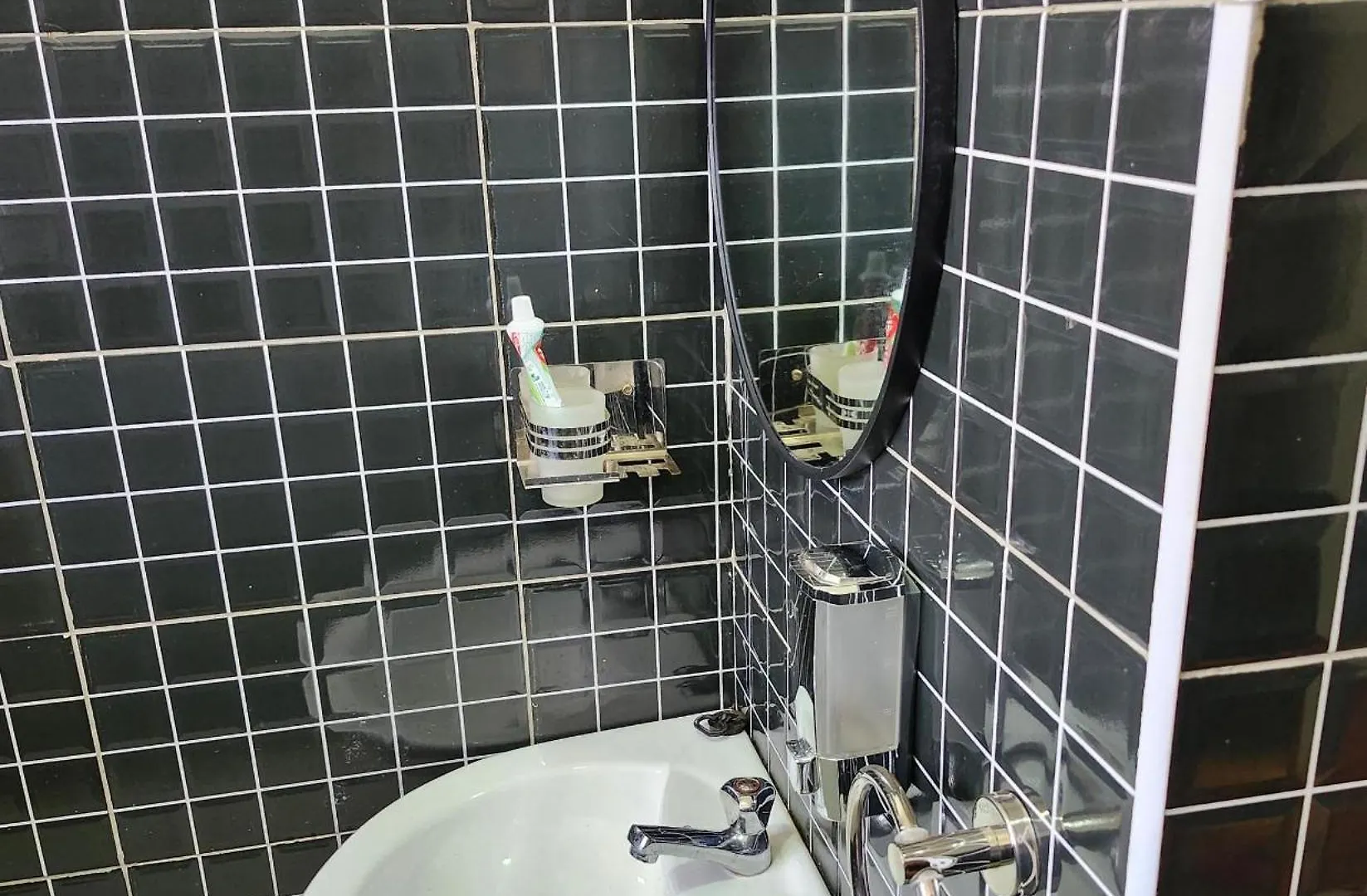 A A Modern 2Bedroom Fully Furnished Apartment In Bukoto Kampala 0*,  Uganda